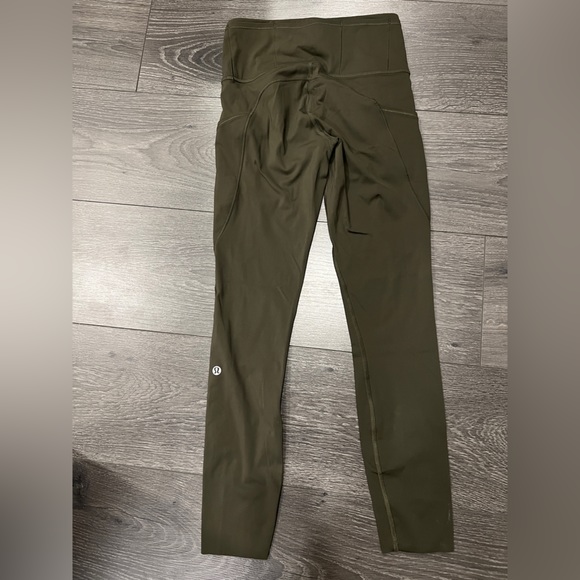 Lululemon olive green leggings size 4 - like new - Picture 4 of 5